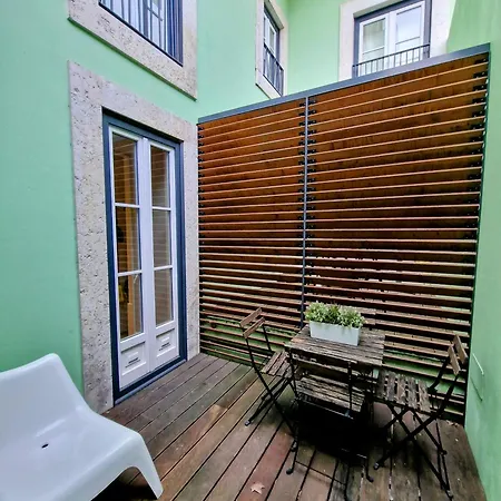Urban Oasis- Terrace And Space For 4 * Lisbon